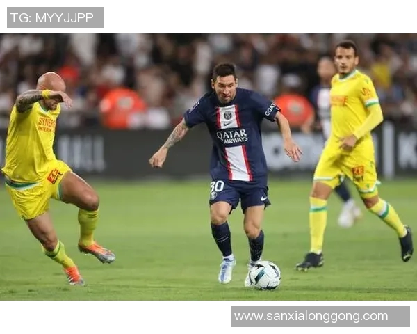 曼联与巴黎圣曼在欧冠激战中的精彩比分回顾与分析 曼联与巴黎圣曼在欧冠激战中的精彩比分回顾与分析